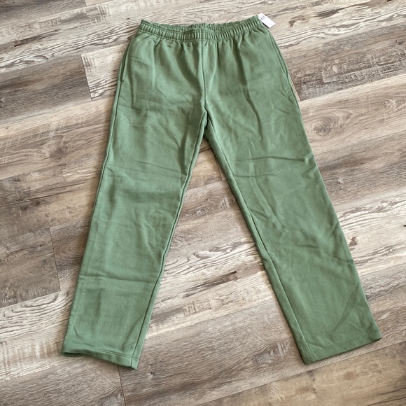 GAP Joggers - Picture 1 of 3